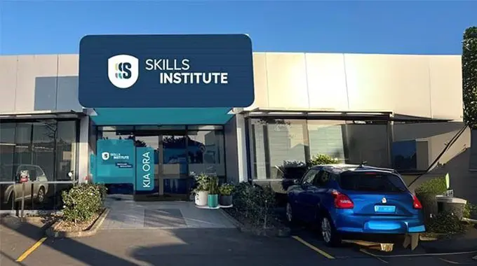 Our people mobile banner